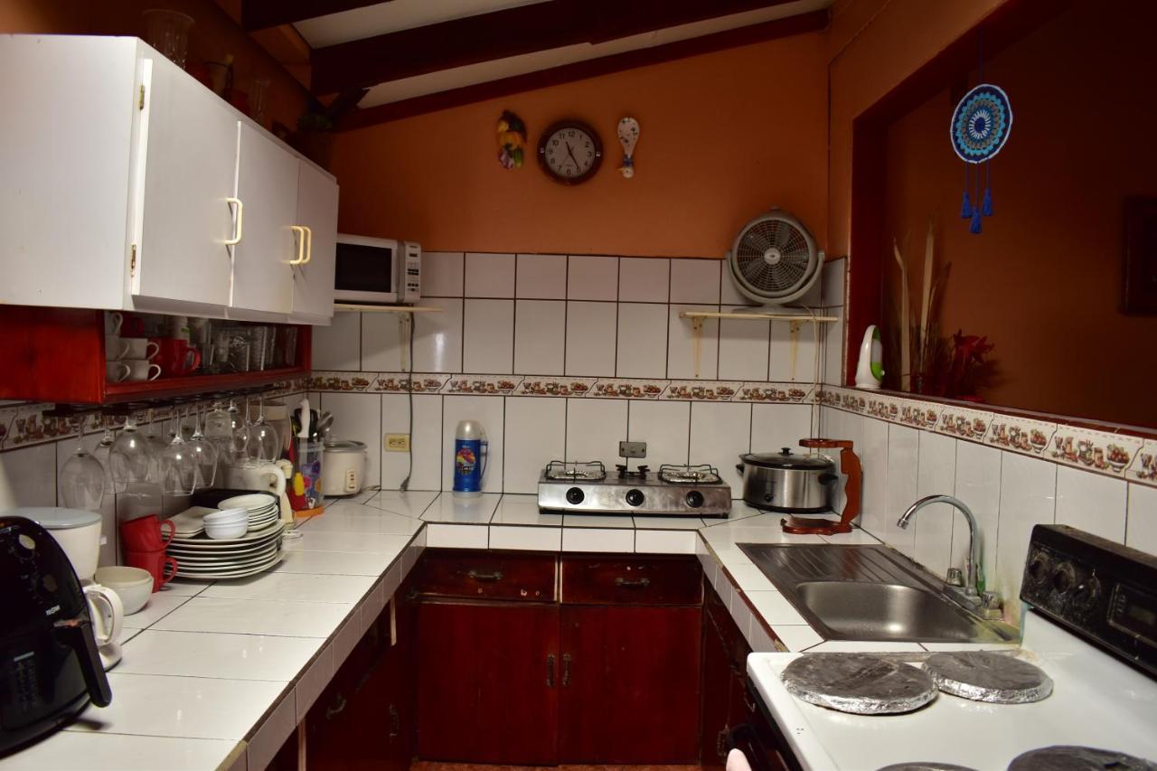 Casa Quepos Ξενοδοχείο Εξωτερικό φωτογραφία